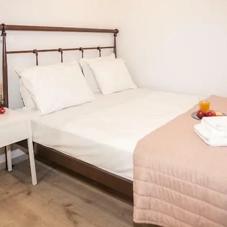 Apartment Secret Loft, 2min Walk From The Beach. High Tech!